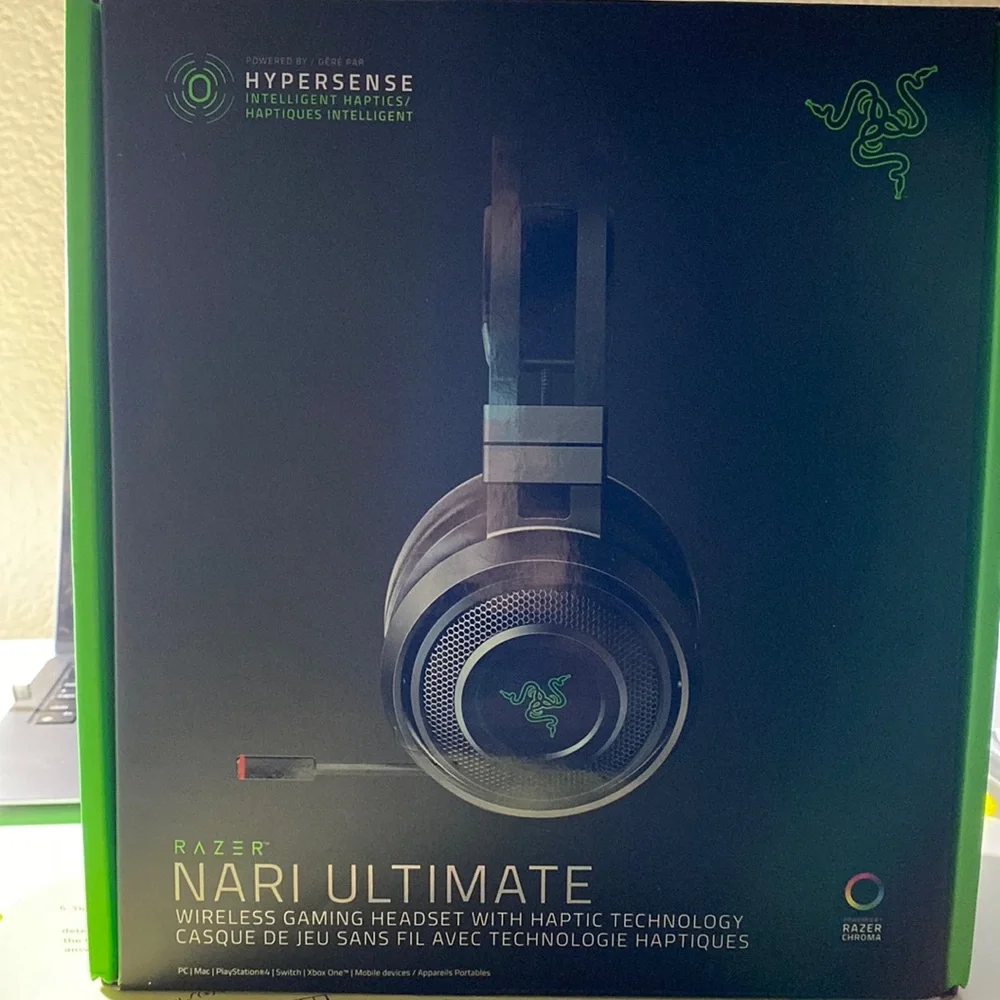 Razer Nari Ultimate Wireless 7.1 Surround Sound Gaming Headset